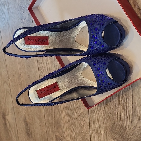 Red Carpet Collection Heels - Picture 2 of 2